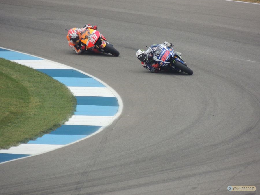 Lorenzo still leads Marquez