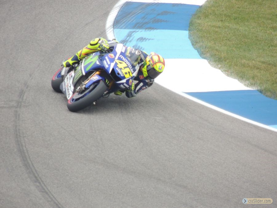 Rossi still pushing