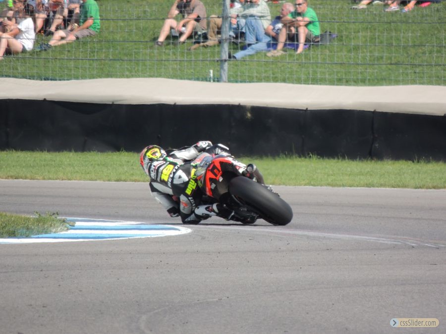 19 Alvaro Bautista