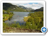 View Reinungavatnet: vatnet = lake