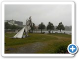 Sculpture in green area beside Lille Lungegårdsvannet